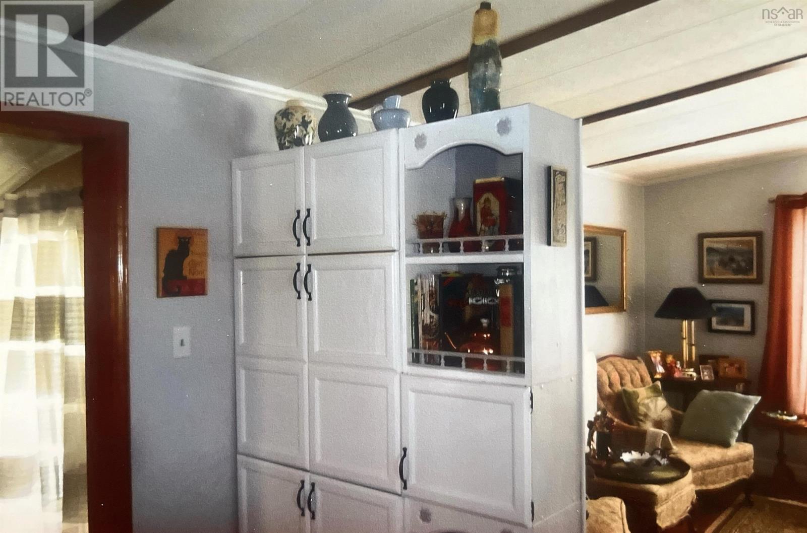 Property 9 of 50 of 8894 Highway 201