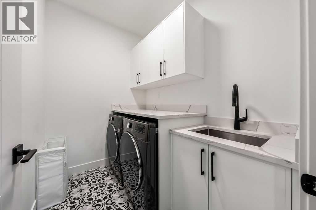 Single Family House for Sale in   Avenue SW Altadore Calgary 