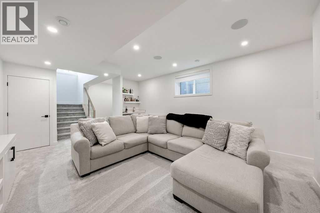 Single Family House for Sale in   Avenue SW Altadore Calgary 