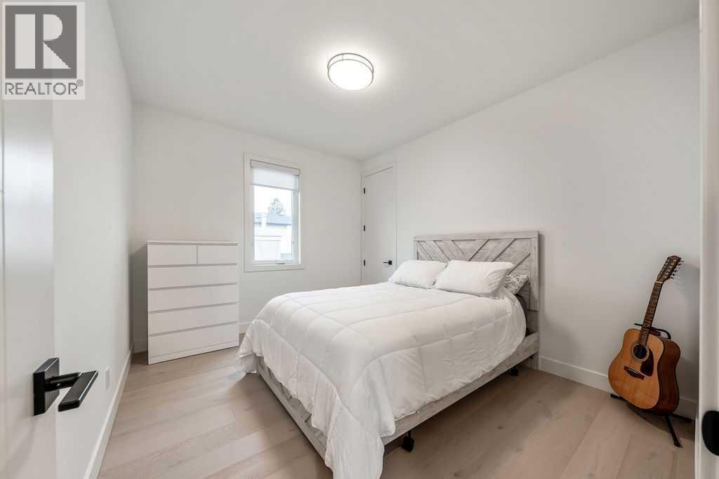 Single Family House for Sale in   Avenue SW Altadore Calgary 