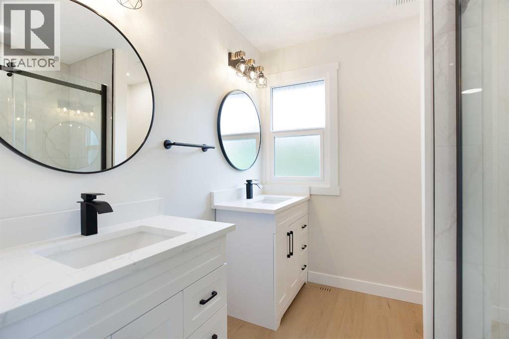 Single Family House for Sale in  Hawkwood Crescent NW Hawkwood Calgary 