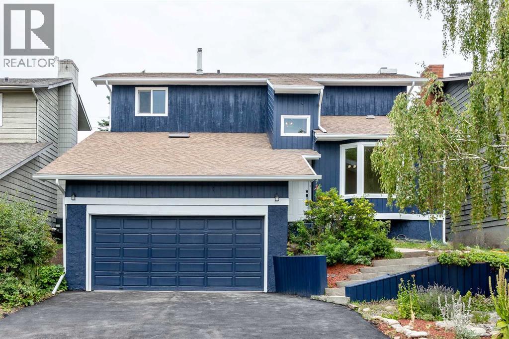 Single Family House for Sale in  Hawkwood Crescent NW Hawkwood Calgary 