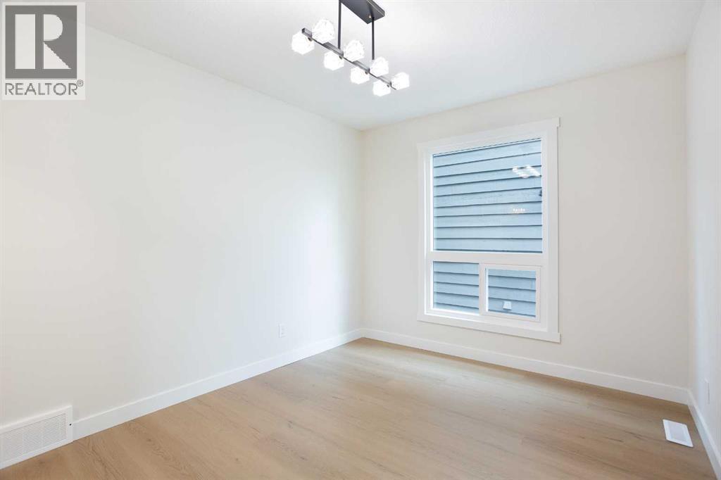 Single Family House for Sale in  Hawkwood Crescent NW Hawkwood Calgary 