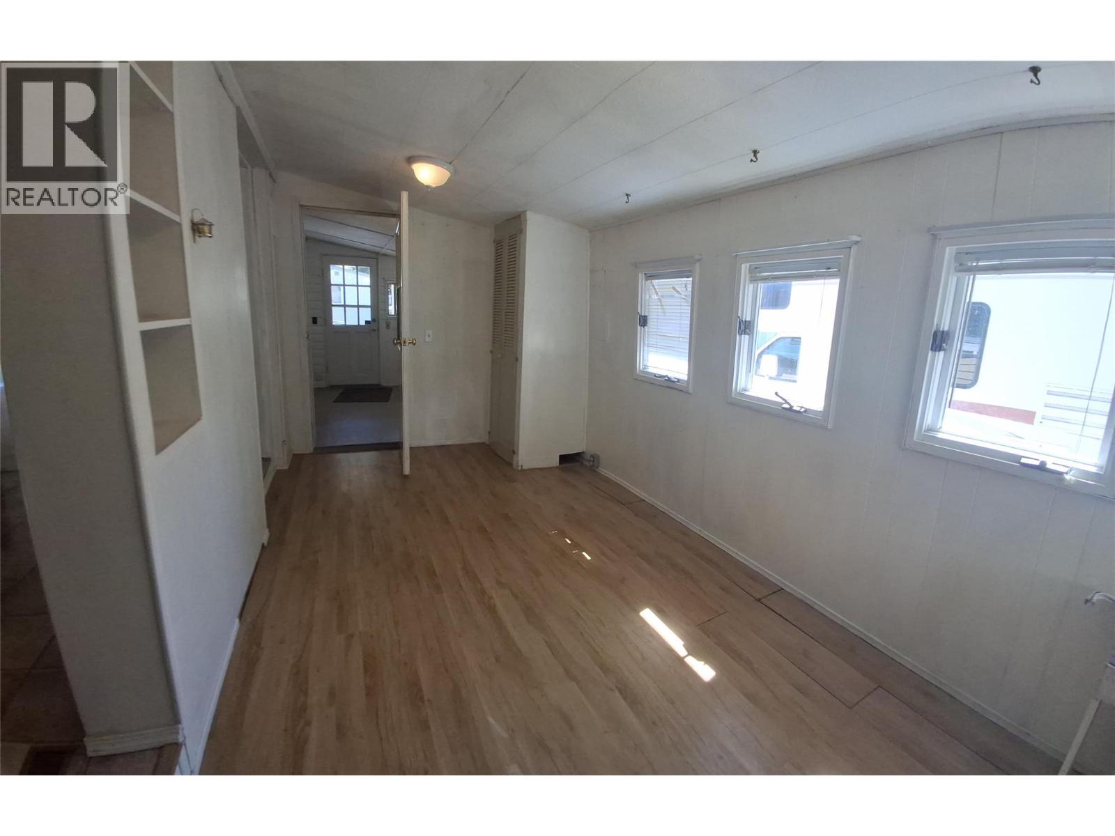 #10 566 COBURN STREET - 10