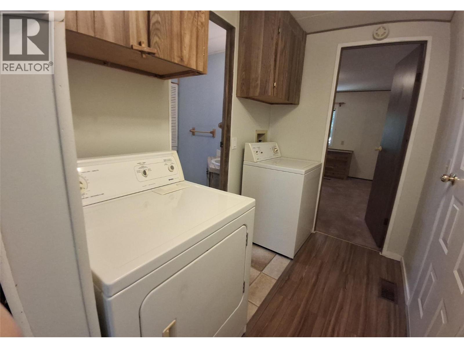 #10 566 COBURN STREET - 16