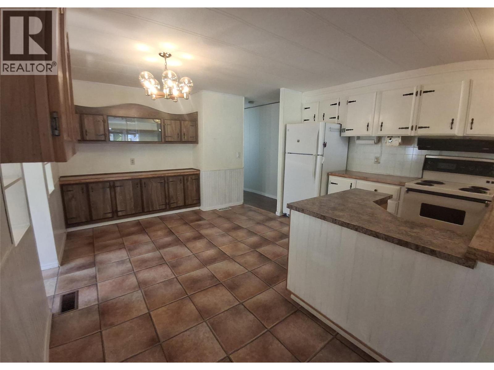 #10 566 COBURN STREET - 5