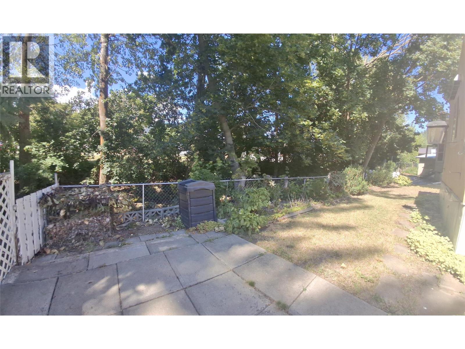 #10 566 COBURN STREET - 22