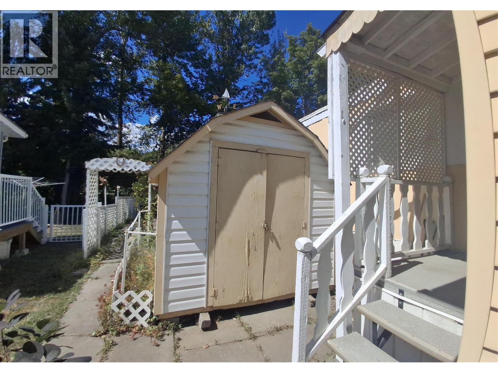 #10 566 COBURN STREET - 21