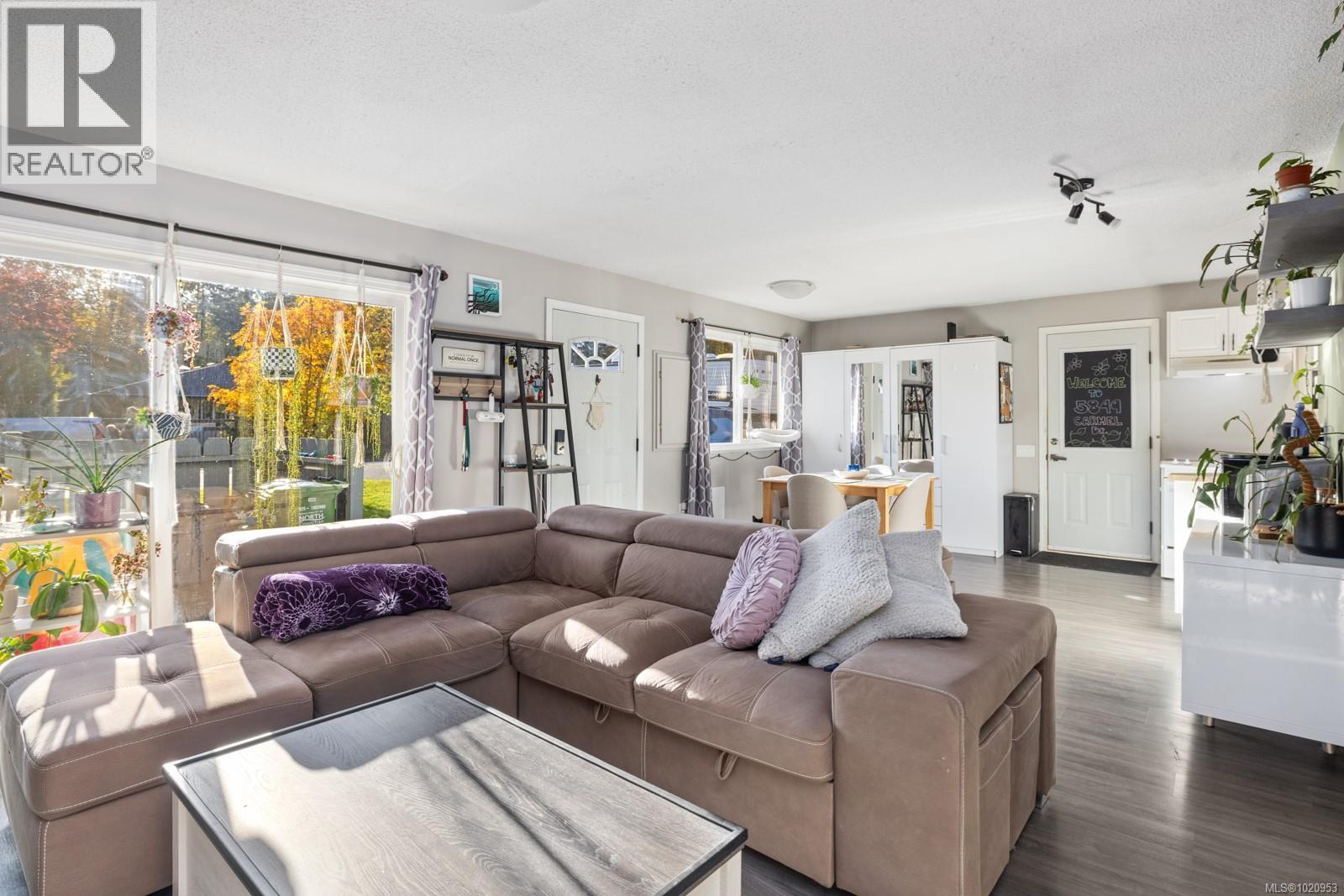 5849 Carmel Dr, Duncan