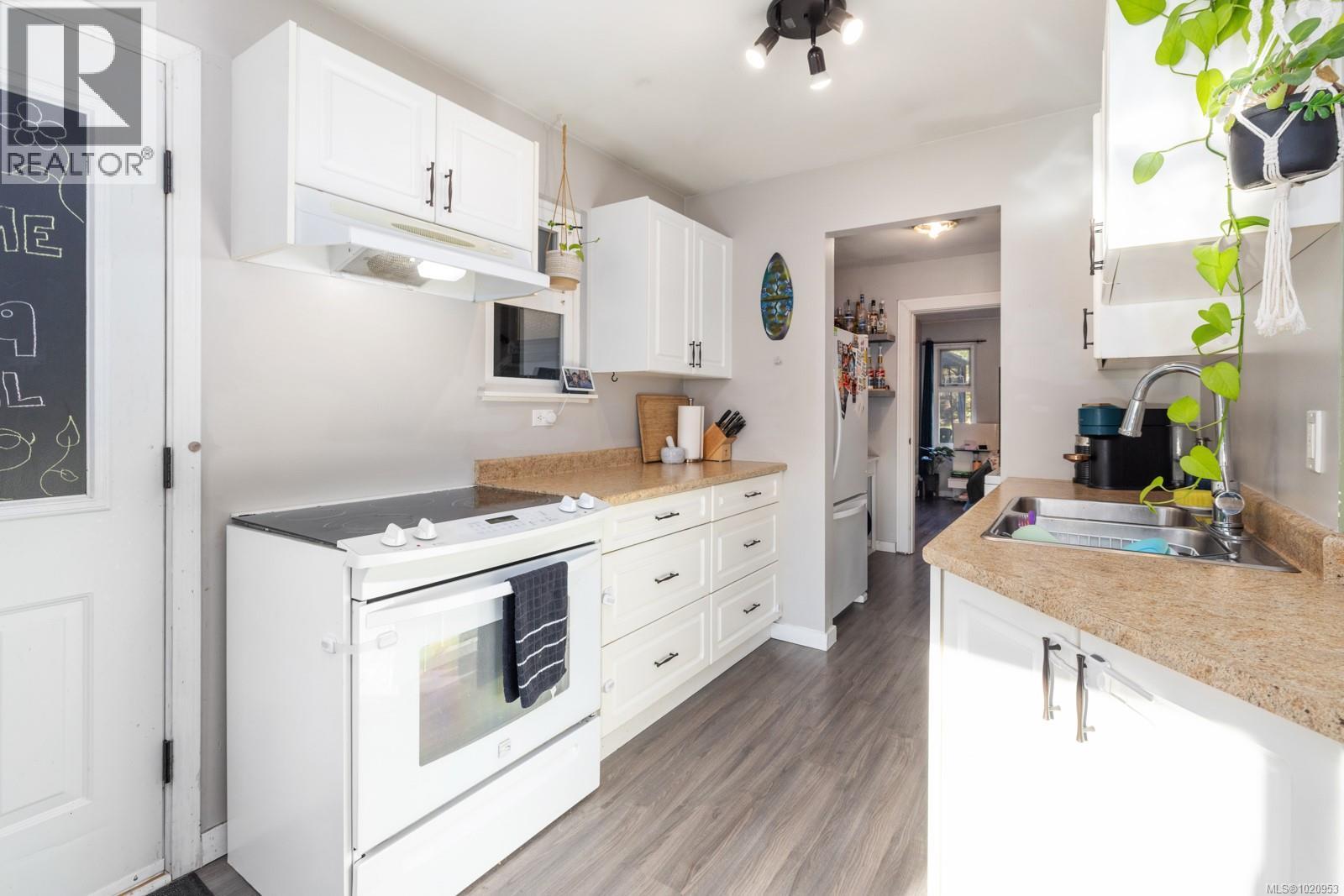 5849 Carmel Dr, Duncan