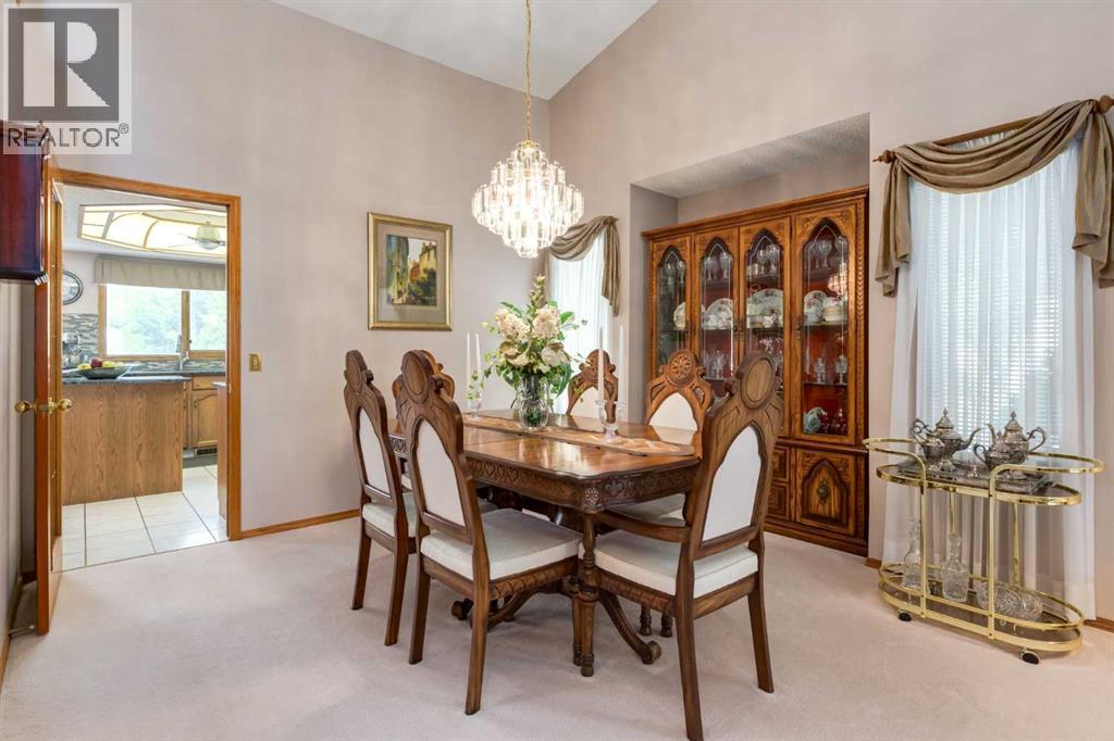 Single Family House for Sale in  Edgevalley Circle NW Edgemont Calgary 