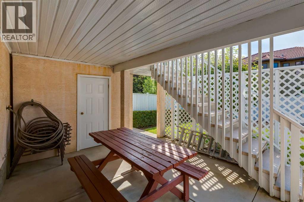 Single Family House for Sale in  Edgevalley Circle NW Edgemont Calgary 