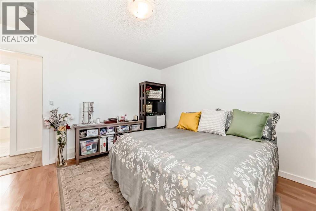 Single Family House Bi-level for Sale in   Avenue NE Marlborough Park Calgary 