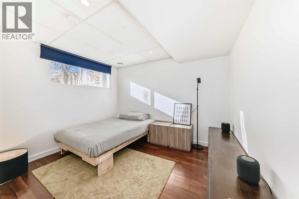 Single Family House Bi-level for Sale in   Avenue NE Marlborough Park Calgary 