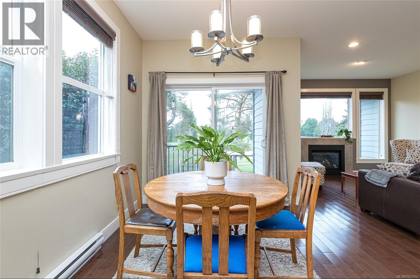 1054 Colville Rd, Esquimalt