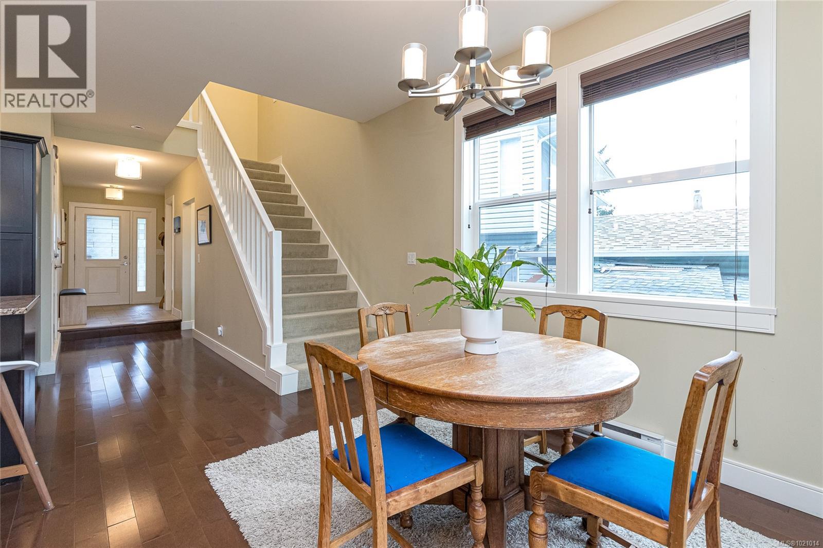 1054 Colville Rd, Esquimalt