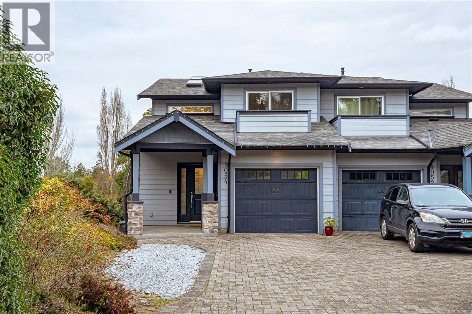 1054 Colville Rd, Esquimalt