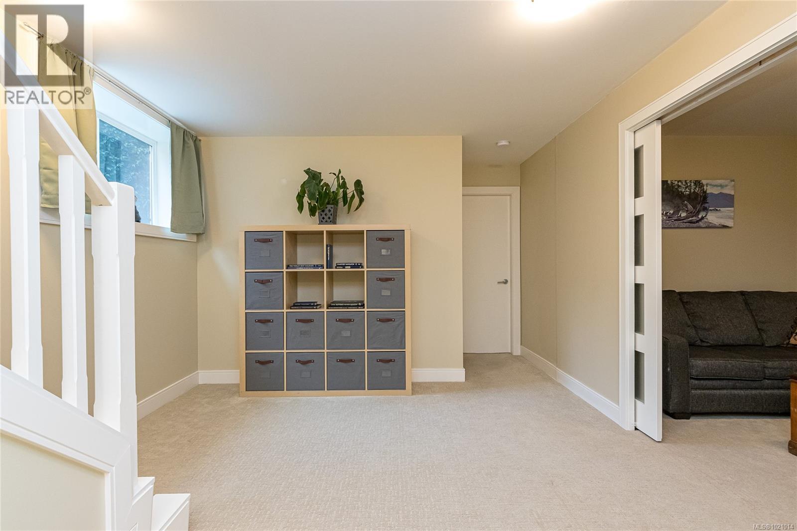 1054 Colville Rd, Esquimalt