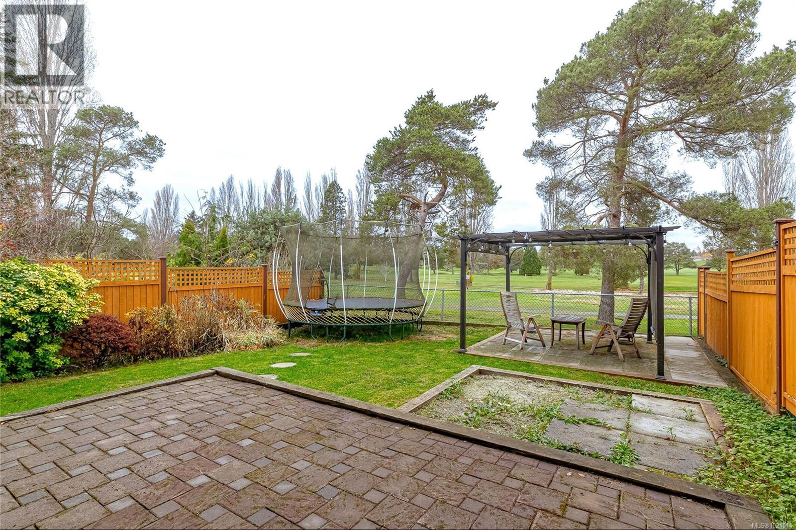 1054 Colville Rd, Esquimalt