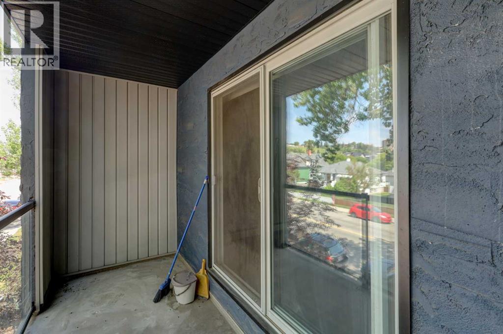 Single Family House for Sale in    Avenue NW Sunnyside Calgary 