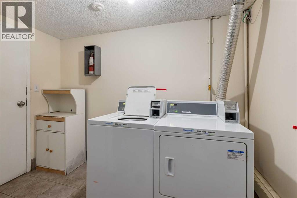 Single Family House for Sale in    Avenue SW Sunalta Calgary 