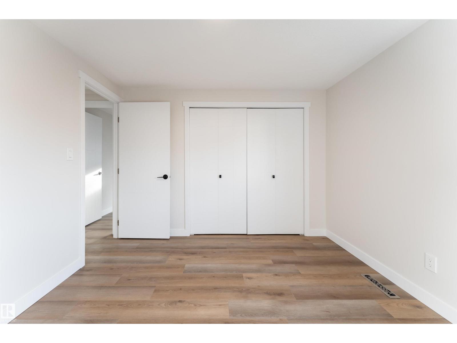 2001 West View GR NW, Edmonton