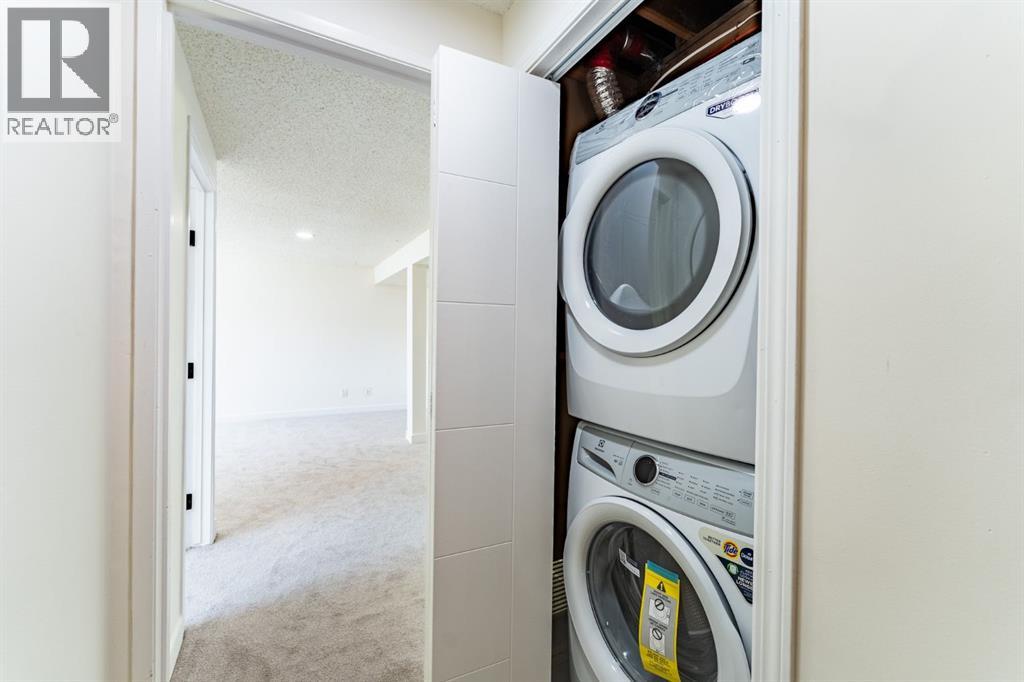 Single Family House Bi-level for Sale in  Templeview Drive NE Temple Calgary 