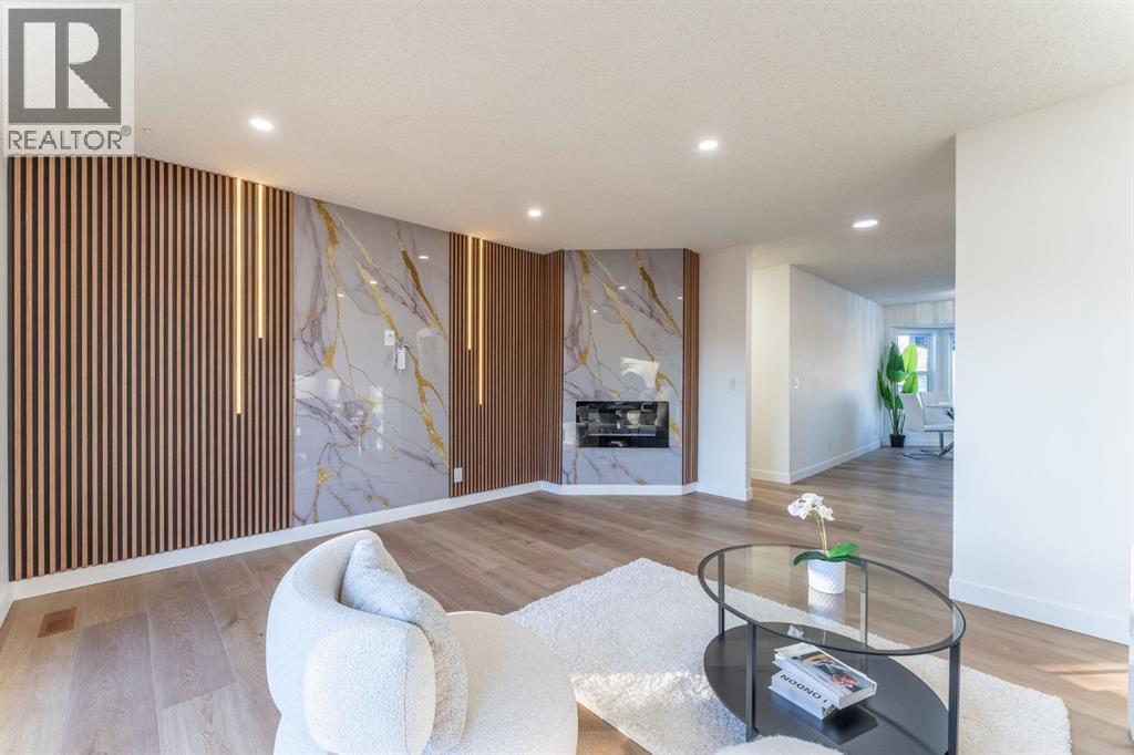 Single Family House Bi-level for Sale in  Templeview Drive NE Temple Calgary 