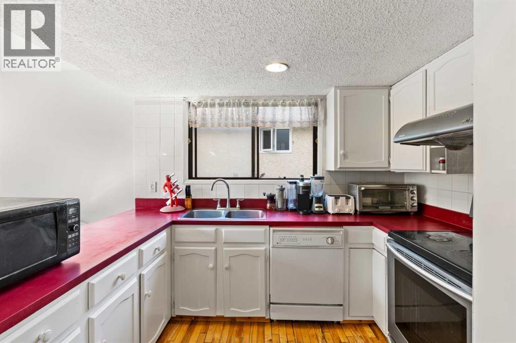 Single Family House for Sale in  Edgedale Drive NW Edgemont Calgary 