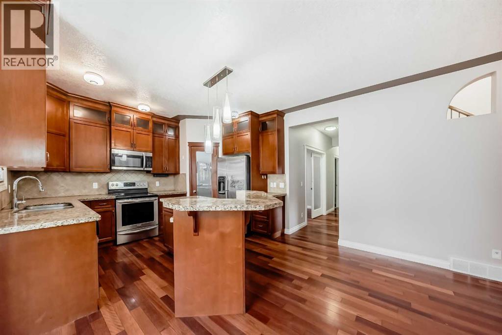 Single Family House for Sale in  Sherwood Circle NW Sherwood Calgary 