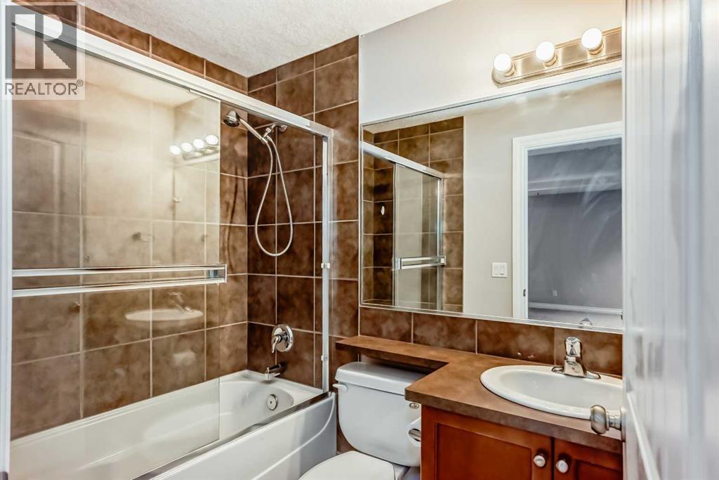 Single Family House for Sale in  Sherwood Circle NW Sherwood Calgary 