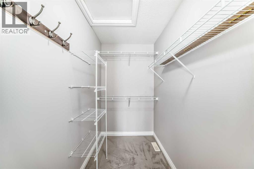 Single Family House for Sale in  Sherwood Circle NW Sherwood Calgary 