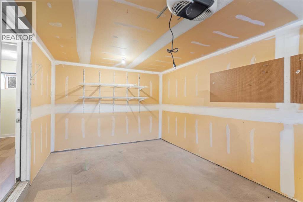 Single Family House for Sale in  Coachway Gardens SW Coach Hill Calgary 