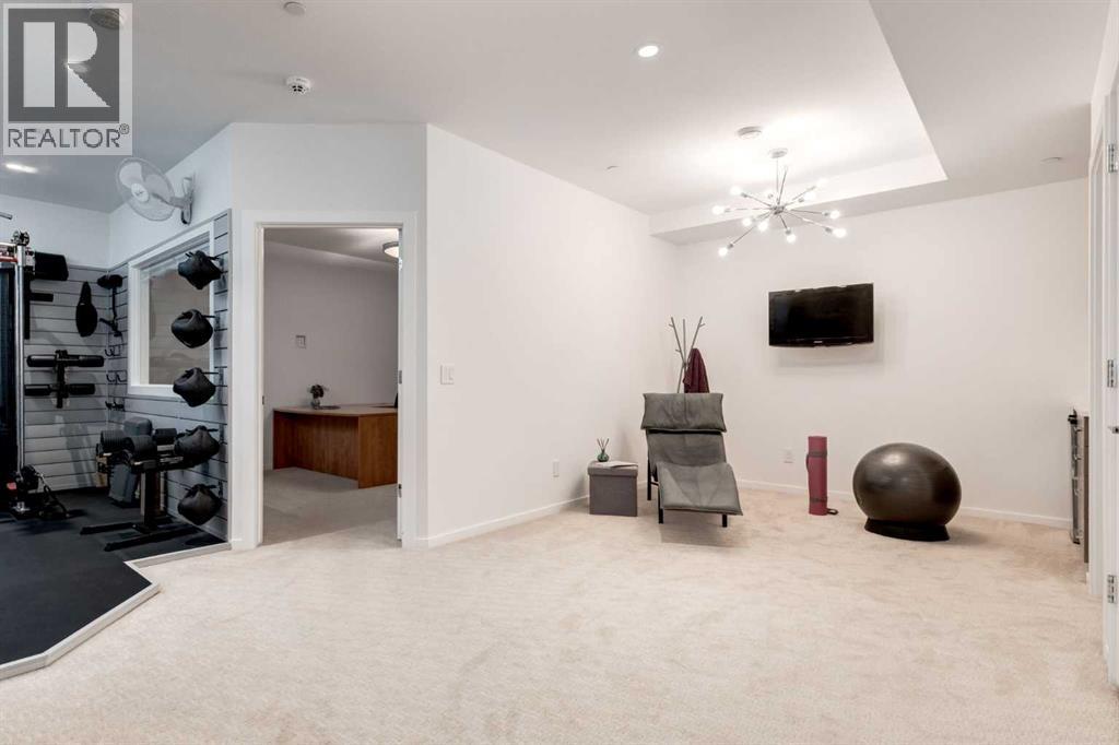 Single Family House for Sale in   Avenue NW Crescent Heights Calgary 