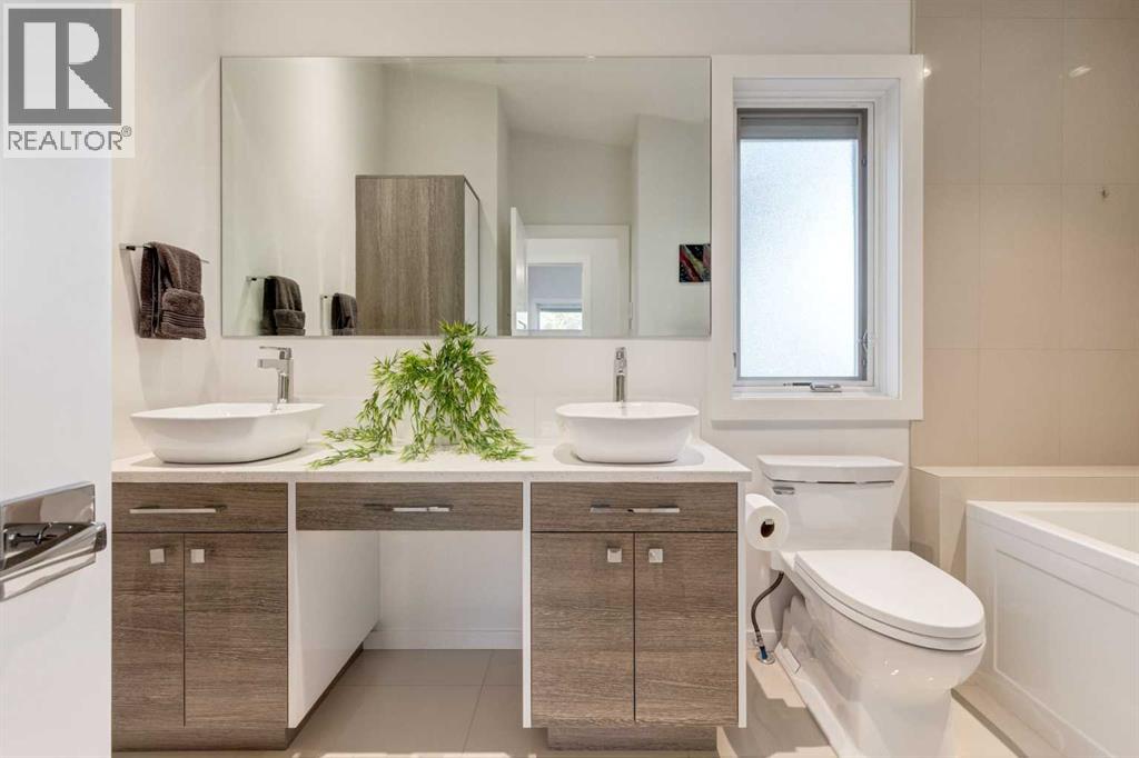 Single Family House for Sale in   Avenue NW Crescent Heights Calgary 