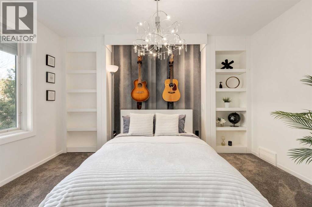 Single Family House for Sale in   Avenue NW Crescent Heights Calgary 