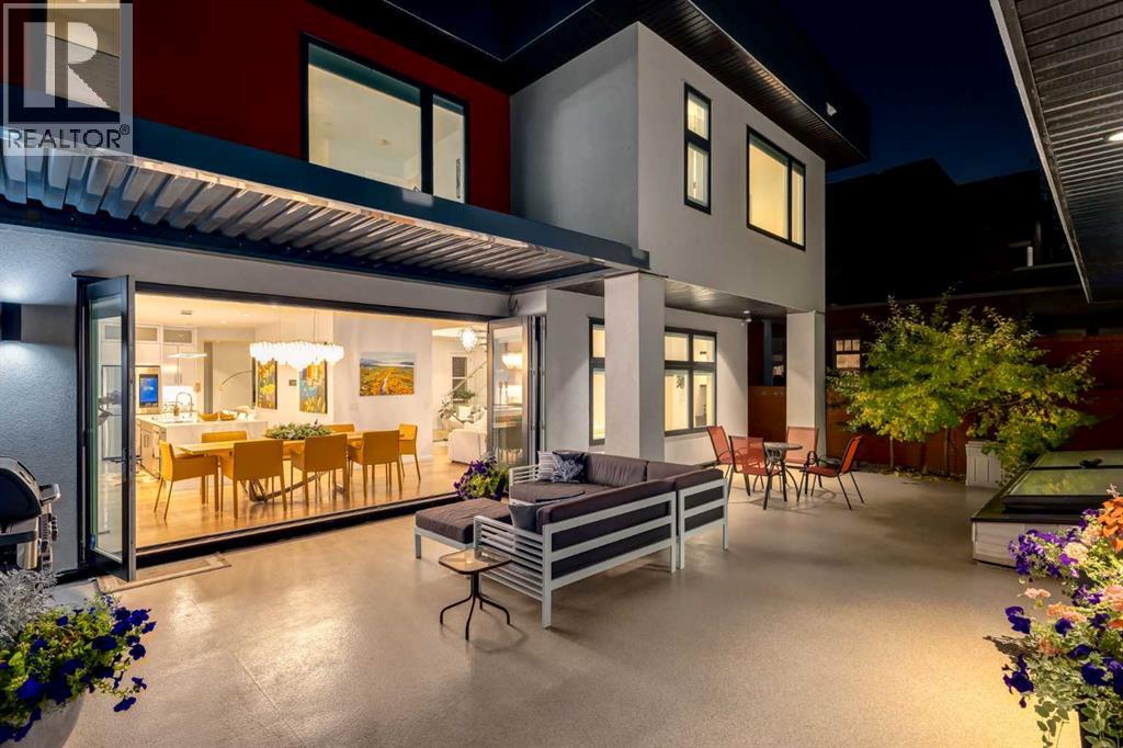 Single Family House for Sale in   Avenue NW Crescent Heights Calgary 