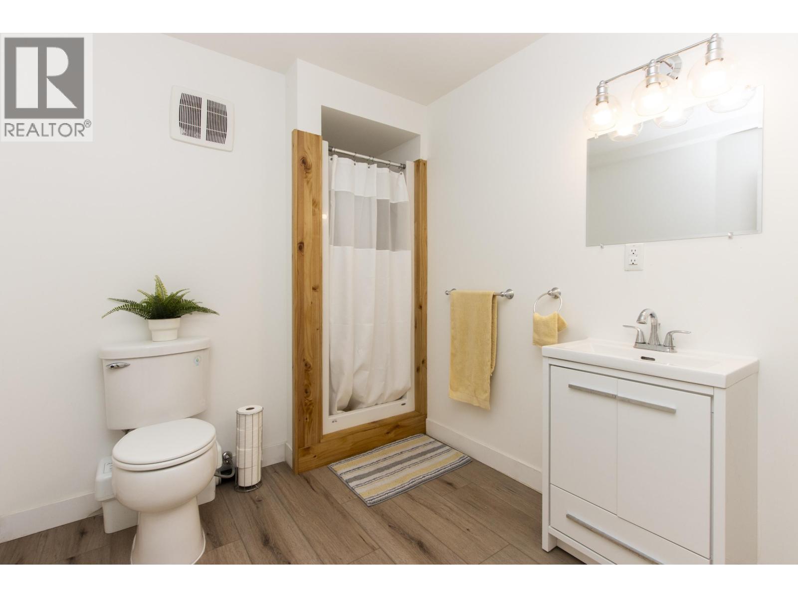 40211 KINTYRE DRIVE, Squamish