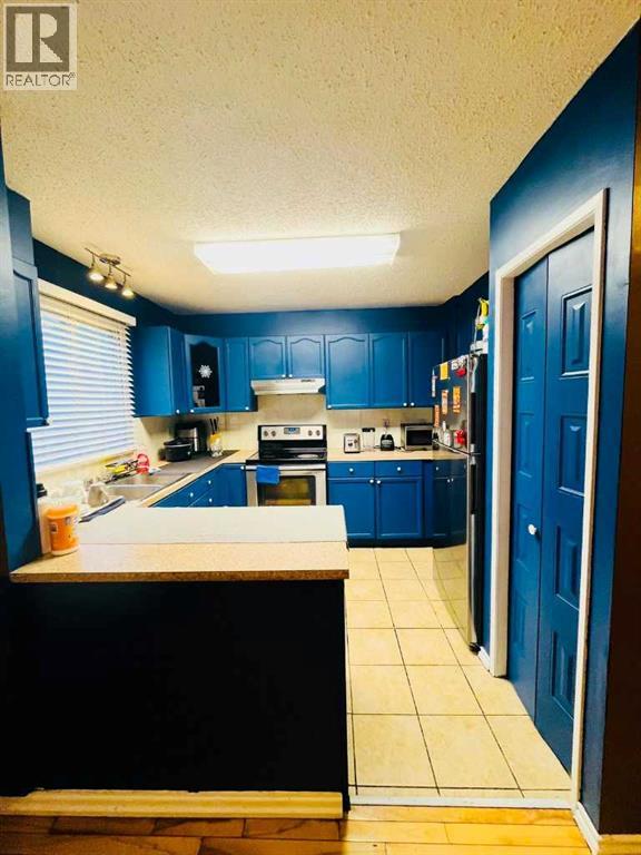 Single Family House for Sale in  TEMPLEHILL Road NE Temple Calgary 