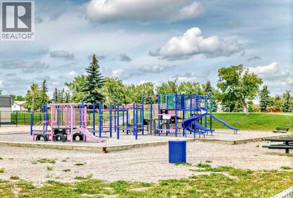 Single Family House for Sale in  TEMPLEHILL Road NE Temple Calgary 