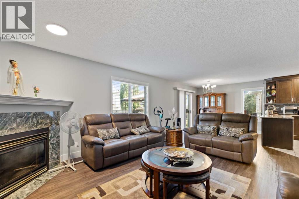 Single Family House for Sale in  Coral Springs Close NE Coral Springs Calgary 