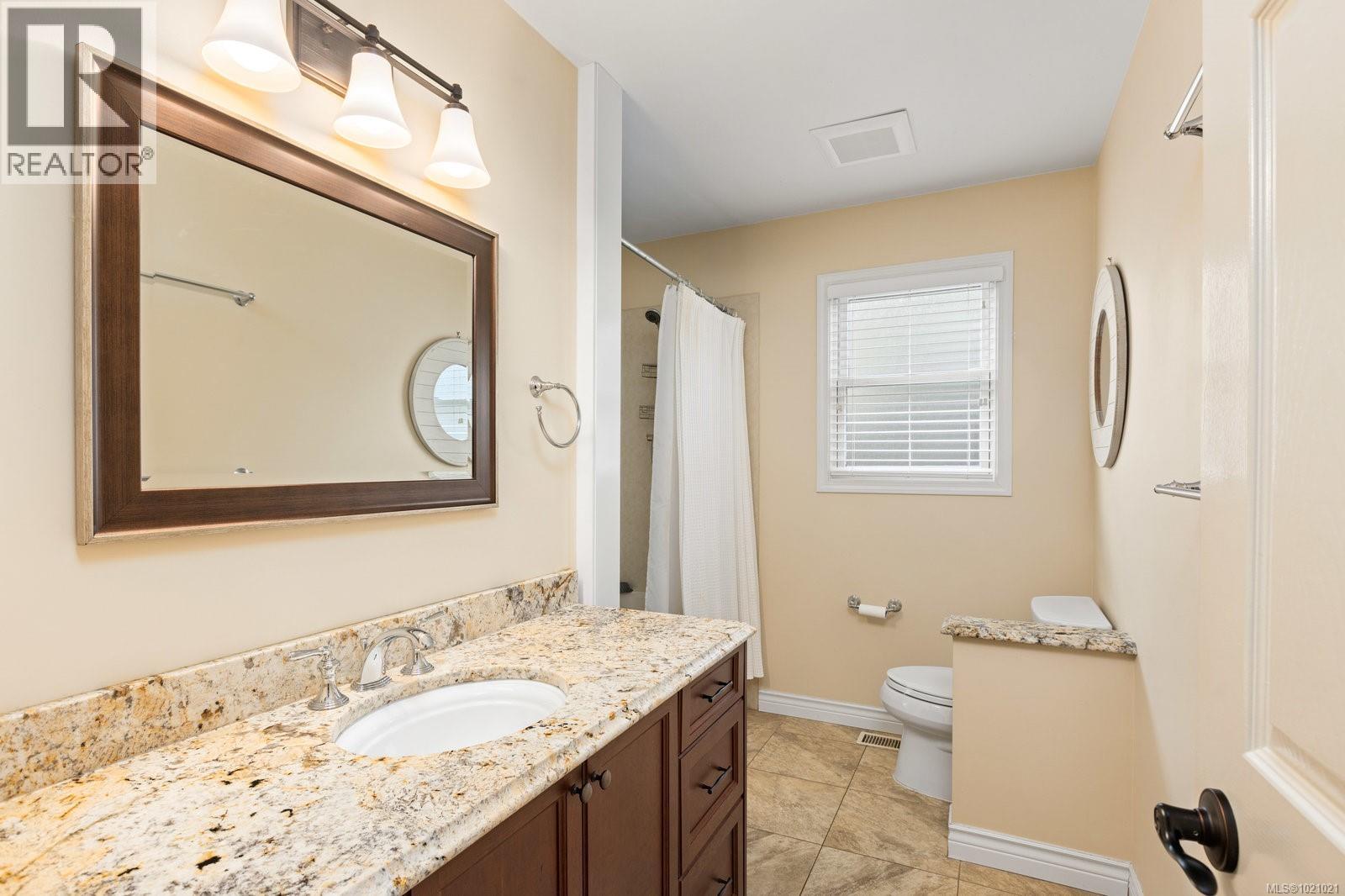  3913 Gibson Court, Saanich