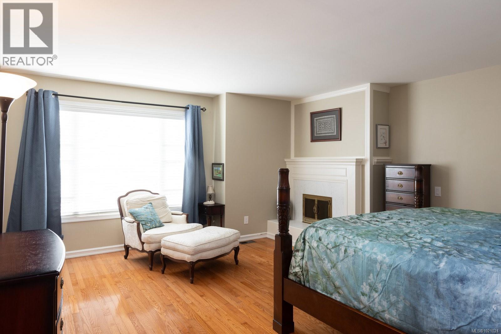  3913 Gibson Court, Saanich