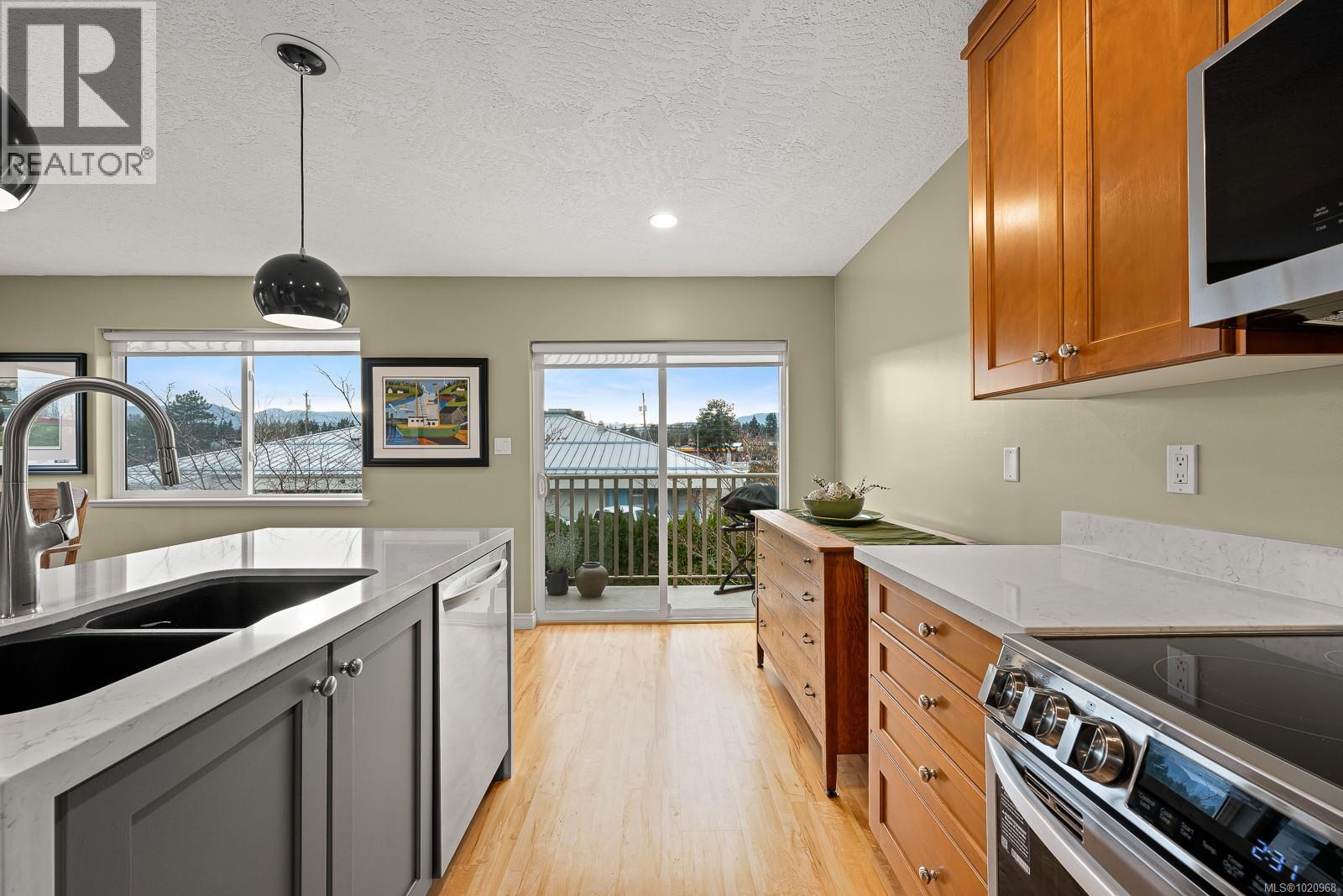 #13 2475 Mansfield Dr - 9