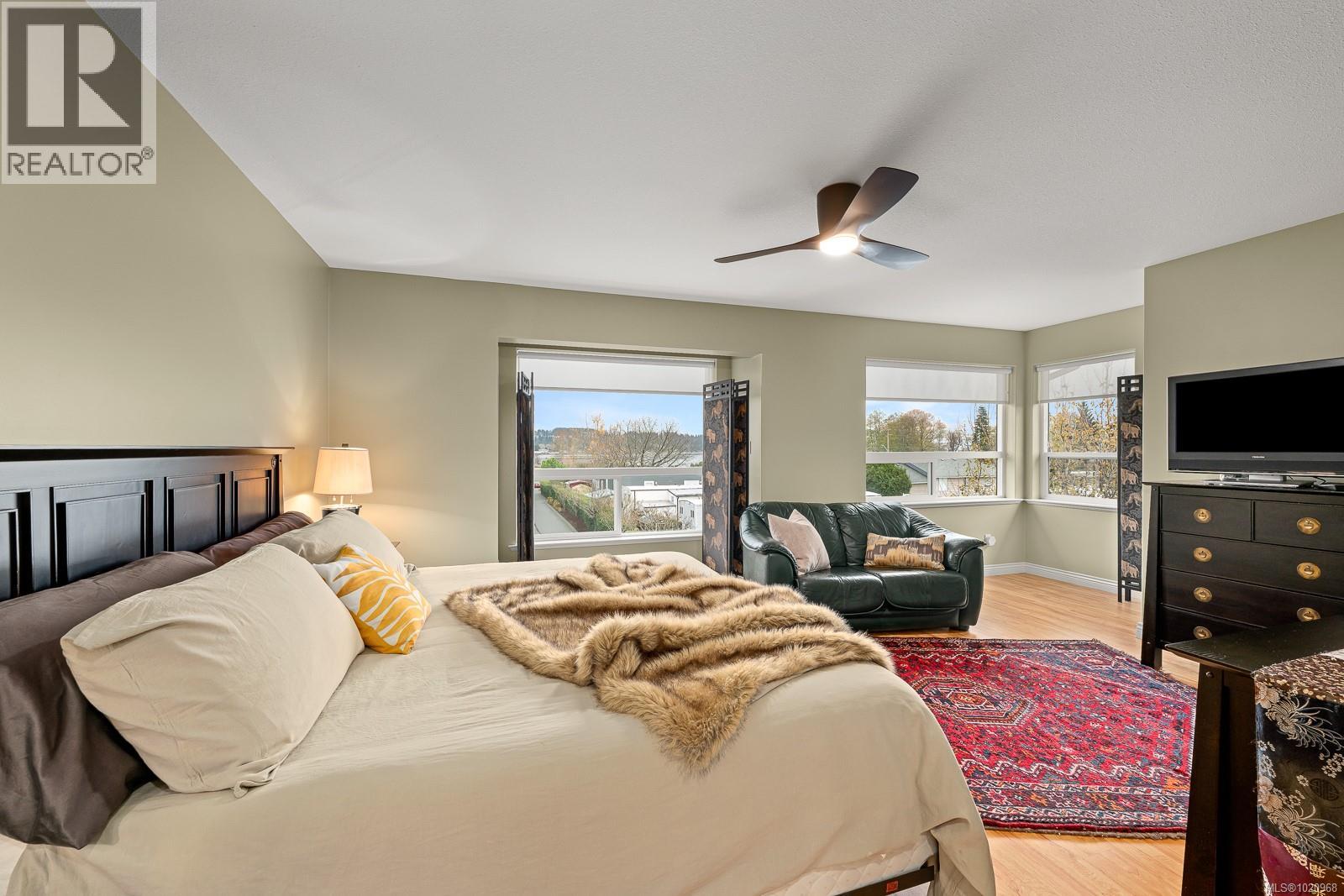 #13 2475 Mansfield Dr - 28