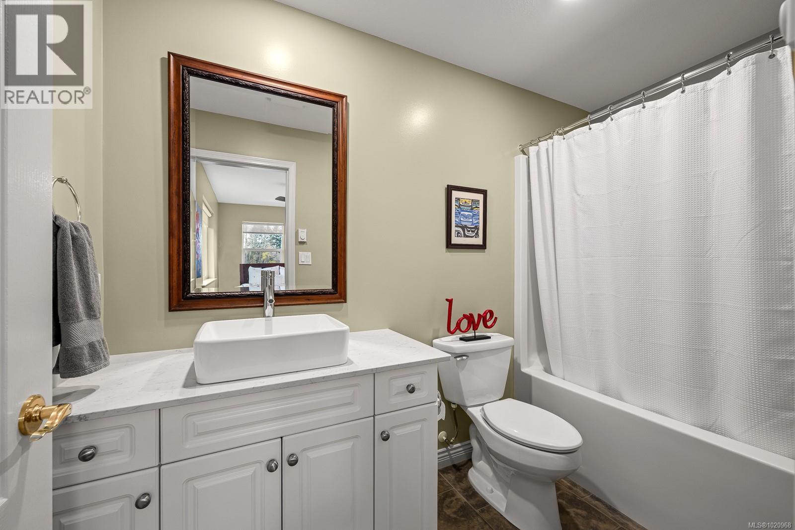 13 2475 Mansfield Dr, Courtenay