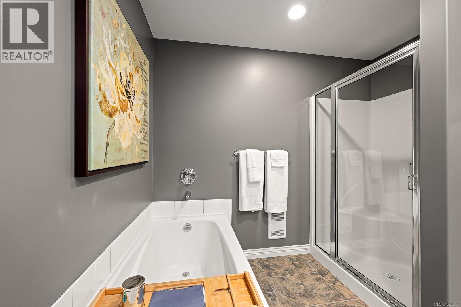 #13 2475 Mansfield Dr - 29