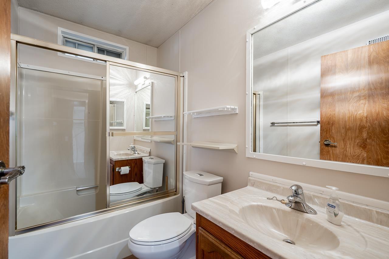 24 15875 20 AVENUE, Surrey