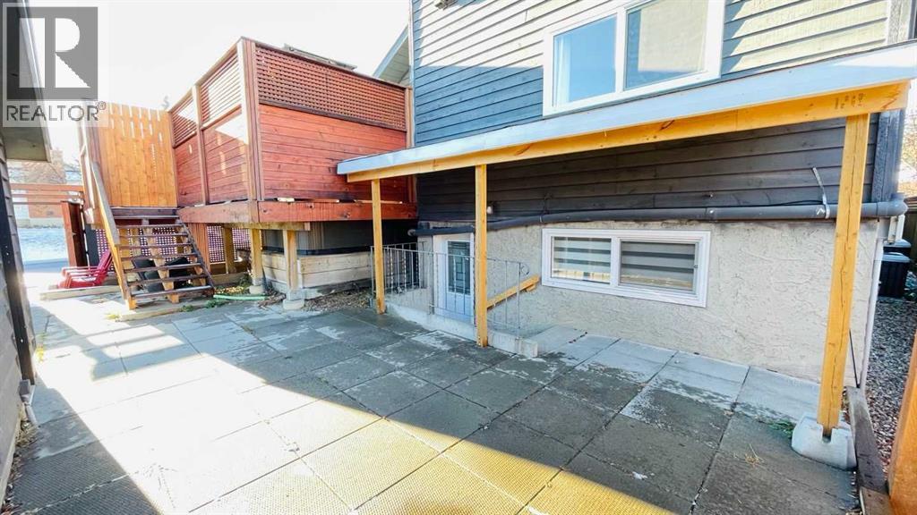 Single Family House Bi-level for Sale in  Bermuda Road NW Beddington Heights Calgary 