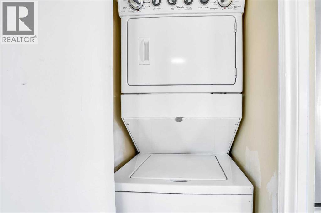 Single Family House Bi-level for Sale in  Bermuda Road NW Beddington Heights Calgary 